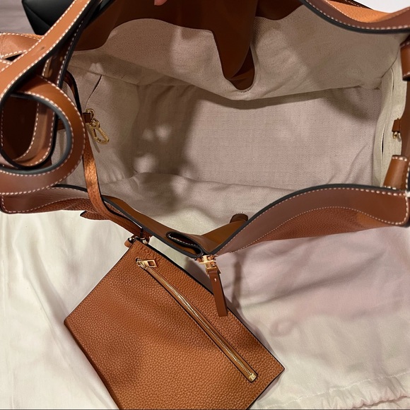 Like New Loewe Medium Hammock Leather Bag in Color Tan - Picture 7 of 14
